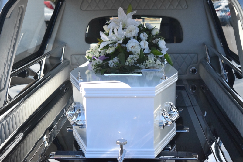 funeraire-VALDEROURE-min_death-2421821